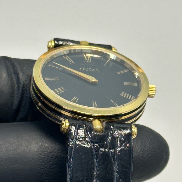 Gucci 2000M Sherry Line Stainless Steel Black 30mm Ladies’ Luxury Watch - Picture 5 of 14